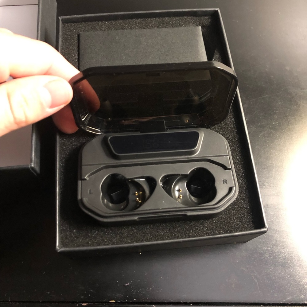 Binaural Wireless Bluetooth earbuds